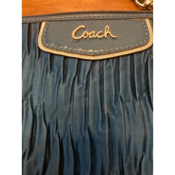 Coach Teal Satin Pleated Wristlet petite purse - Picture 4 of 7